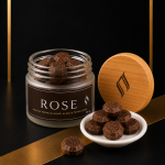 Bukhur Rose Oud: Perpaduan Aroma Mawar dan Kayu yang Bikin Nagih